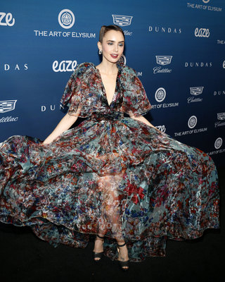 Lily Collins Poster 3738351