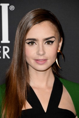 Lily Collins Poster 3738388