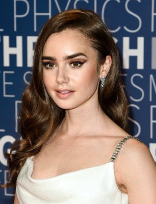 Lily Collins Poster 3738404