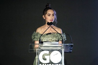 Lily Collins Poster 3757580