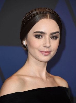 Lily Collins Poster 3757629