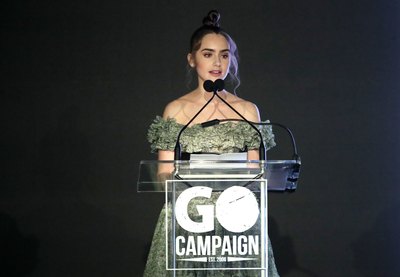 Lily Collins Poster 3757634