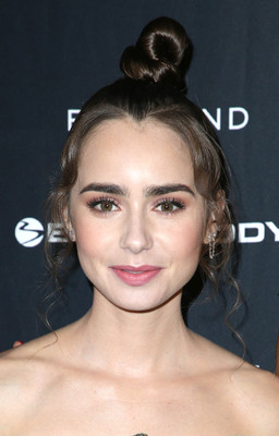 Lily Collins Poster 3757660