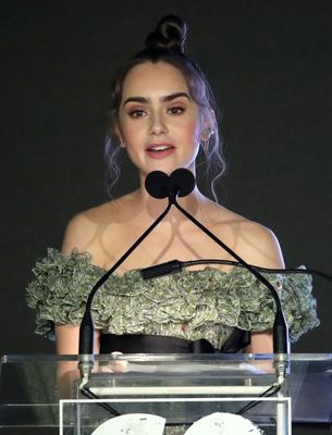 Lily Collins Poster 3757686