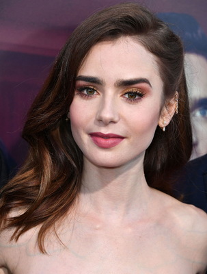 Lily Collins Poster 3790343