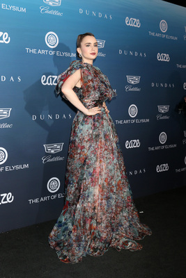 Lily Collins Poster 3790351