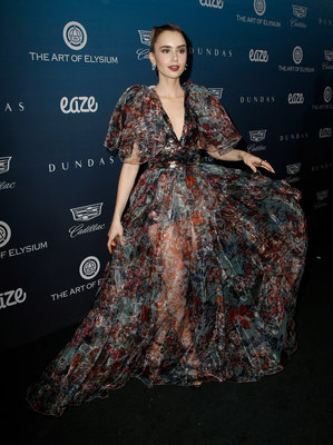 Lily Collins Poster 3790357