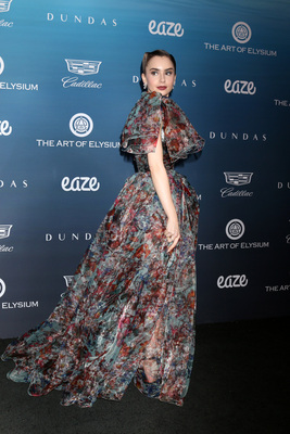 Lily Collins Poster 3790358
