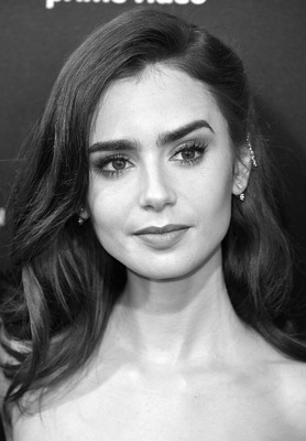 Lily Collins Poster 3790364