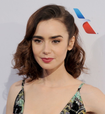 Lily Collins Poster 3790381