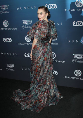 Lily Collins Poster 3790392