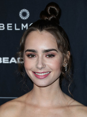 Lily Collins Poster 3790404