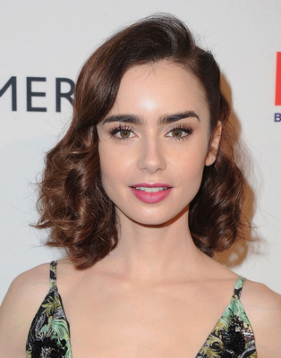 Lily Collins Poster 3790408
