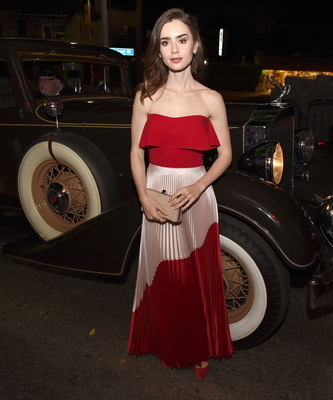 Lily Collins Poster 3790413