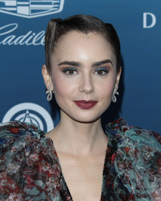 Lily Collins Poster 3790414