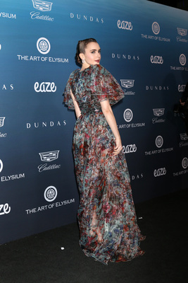 Lily Collins Poster 3790429