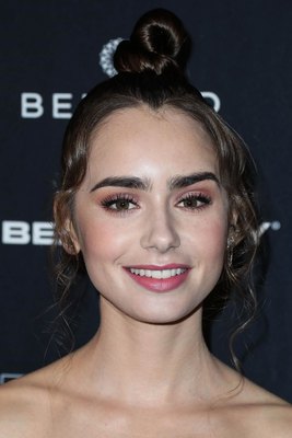 Lily Collins Poster 3790438