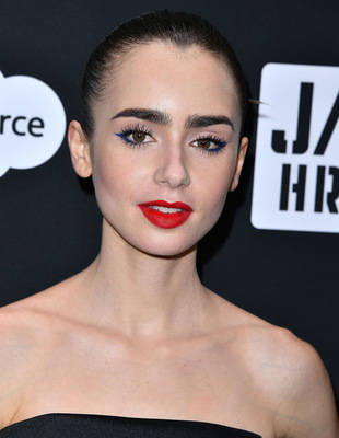 Lily Collins Poster 3790452
