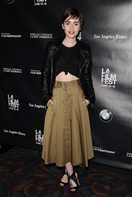 Lily Collins Poster 3790453