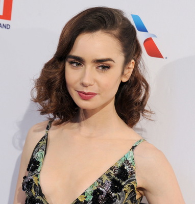 Lily Collins Poster 3790454