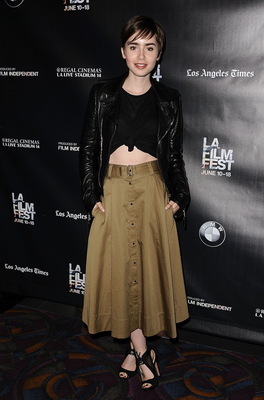 Lily Collins Poster 3790501
