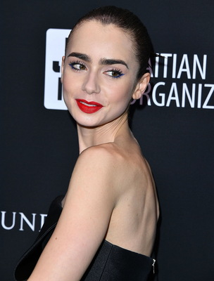 Lily Collins Poster 3790515