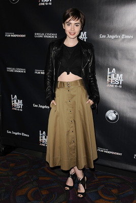Lily Collins Poster 3790540