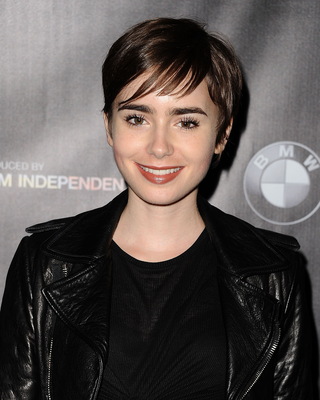 Lily Collins Poster 3790547