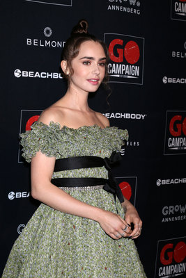 Lily Collins Poster 3790549