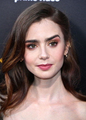 Lily Collins Poster 3790554