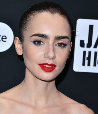 Lily Collins Poster 3790563