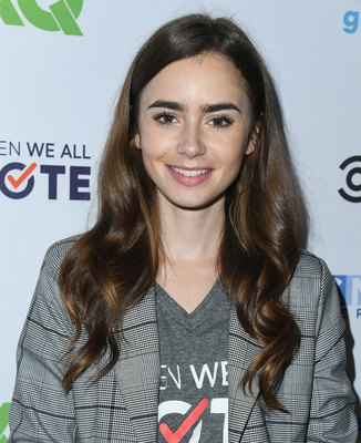 Lily Collins Poster 3790588