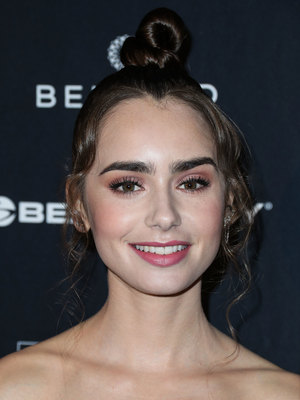 Lily Collins Poster 3790604