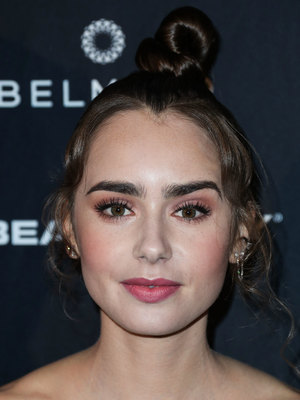 Lily Collins Poster 3790647