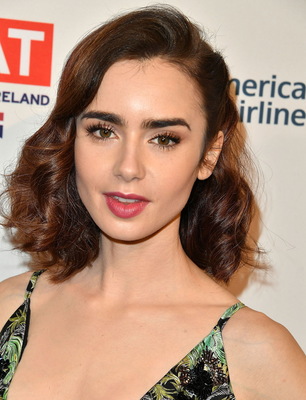 Lily Collins Poster 3790649