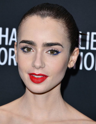 Lily Collins Poster 3790670