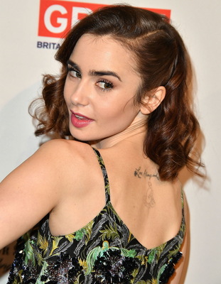 Lily Collins Poster 3790685