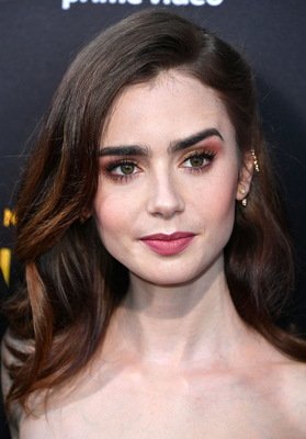 Lily Collins Poster 3790709