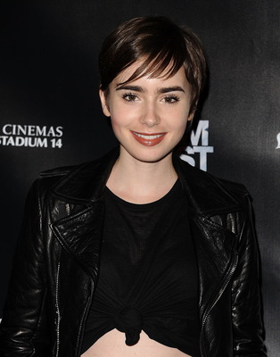 Lily Collins Poster 3790734