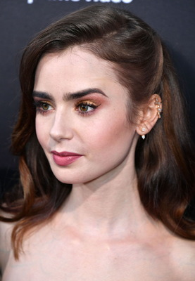Lily Collins Poster 3790753