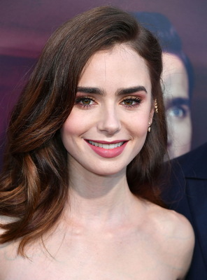 Lily Collins Poster 3790783