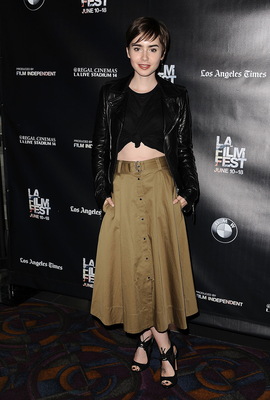 Lily Collins Poster 3790796