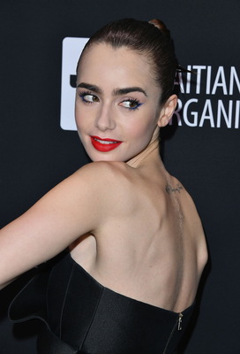 Lily Collins Poster 3790818