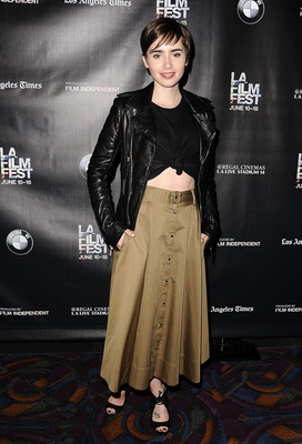 Lily Collins Poster 3790826
