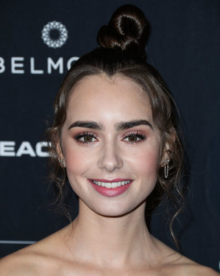 Lily Collins Poster 3790847
