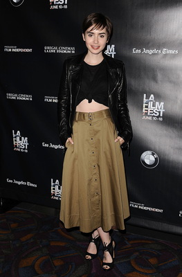 Lily Collins Poster 3790860