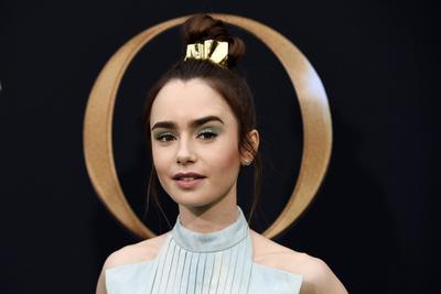 Lily Collins Poster 3829166