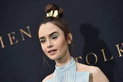 Lily Collins Poster 3829188