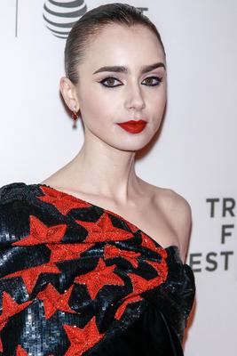 Lily Collins Poster 3829208
