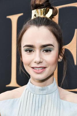 Lily Collins Poster 3829211